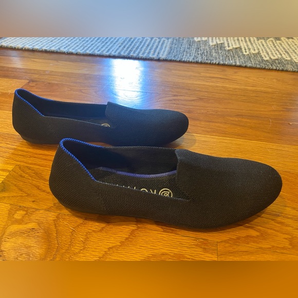 Rothys The Loafer size 7.5 in Black Solid - Picture 3 of 5